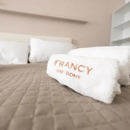 Francy And Sons 3*